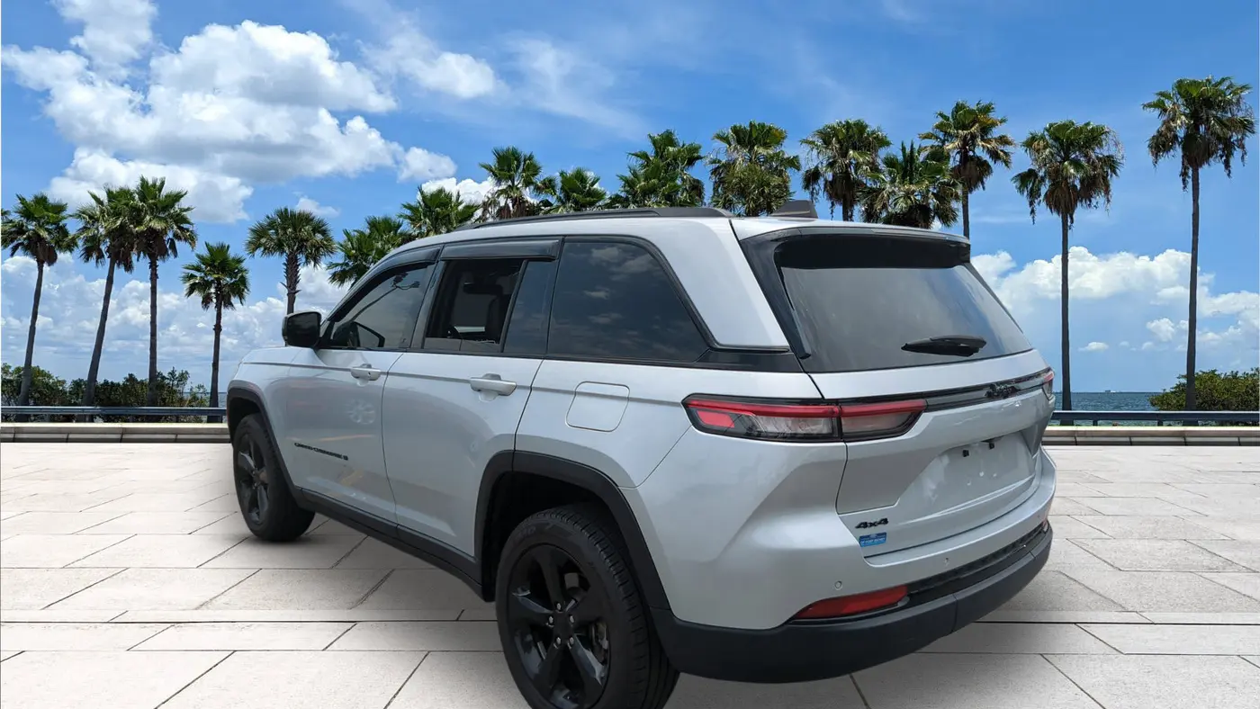 2023 Jeep Grand Cherokee Altitude