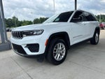 2023 Grand Cherokee Thumbnail 3