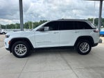 2023 Grand Cherokee Thumbnail 4