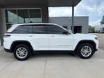 2023 Grand Cherokee Thumbnail 9