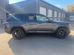 2023 Grand Cherokee Thumbnail 4