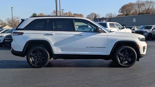 2024 Jeep Grand Cherokee Laredo