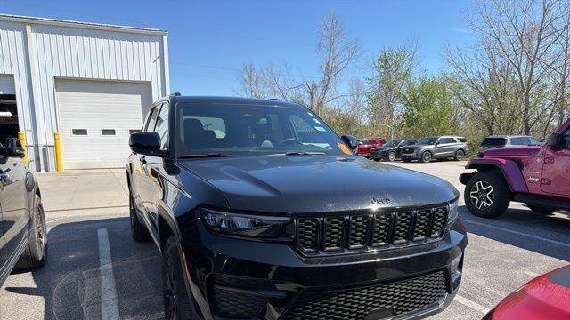 Preowned 2024 Jeep Grand Cherokee Altitude for Sale