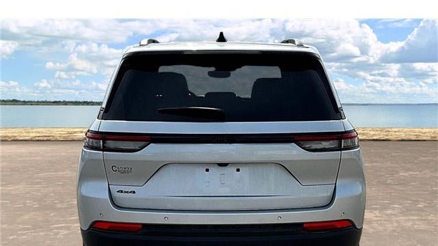 2024 Jeep Grand Cherokee Laredo