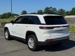 2024 Grand Cherokee Thumbnail 3