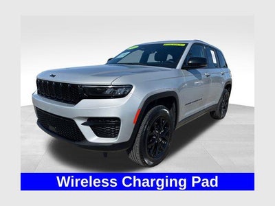 Photo of a 2025 Jeep Grand Cherokee 4X4 Laredo 4DR SUV for sale