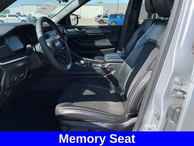 2025 Jeep Cherokee - $29,737