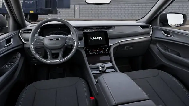 2026 Jeep Grand Cherokee Laredo