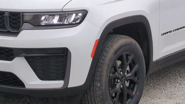 2026 Jeep Grand Cherokee Altitude
