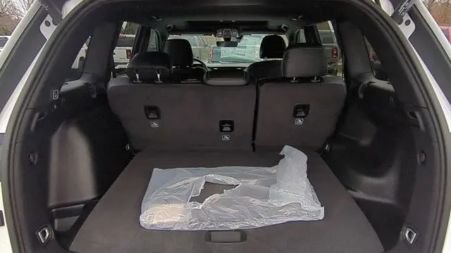 2026 Jeep Grand Cherokee Altitude
