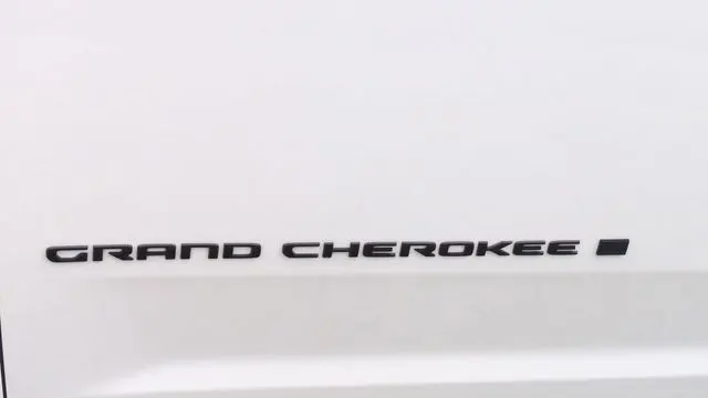 2026 Jeep Grand Cherokee Altitude