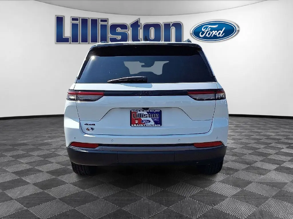 2026 Jeep Cherokee - $44,360