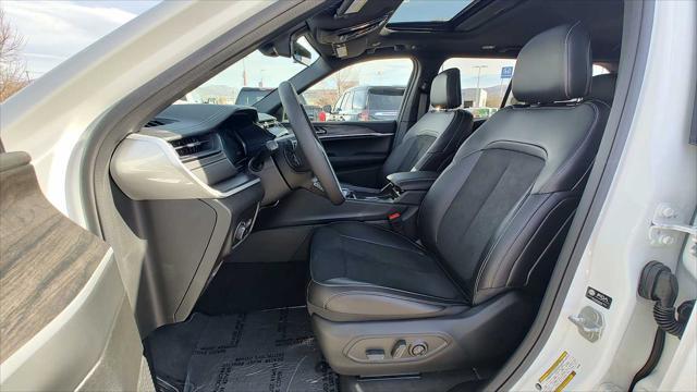 2026 Jeep Grand Cherokee Altitude