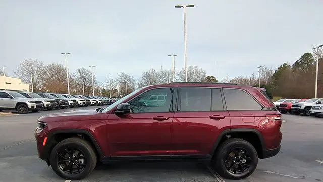 2026 Jeep Grand Cherokee Altitude