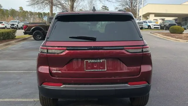 2026 Jeep Grand Cherokee Altitude