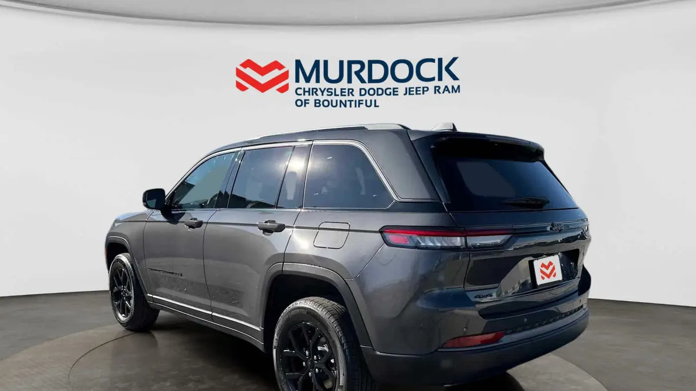 2026 Jeep Grand Cherokee Altitude