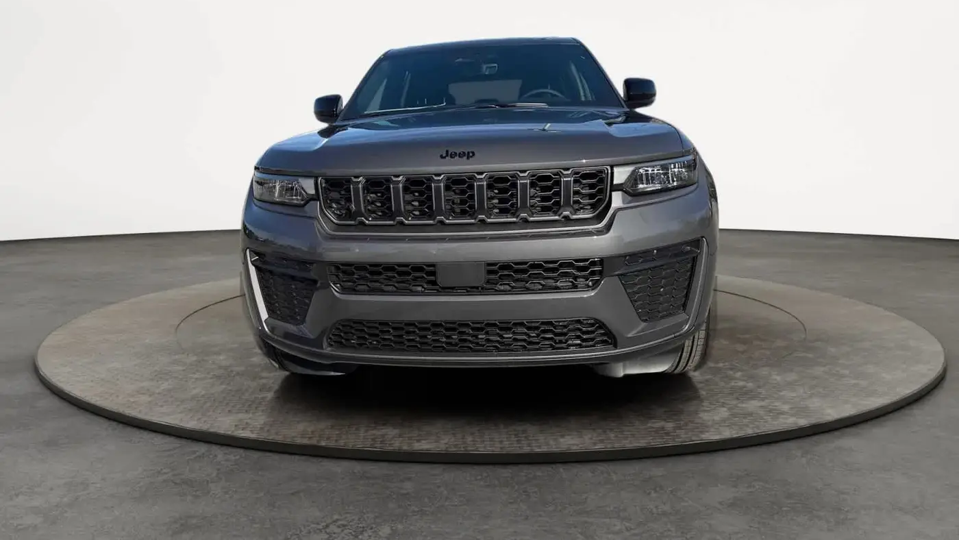2026 Jeep Grand Cherokee Altitude