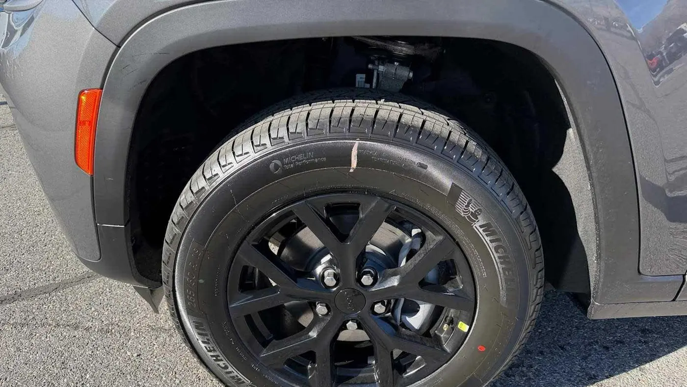 2026 Jeep Grand Cherokee Altitude