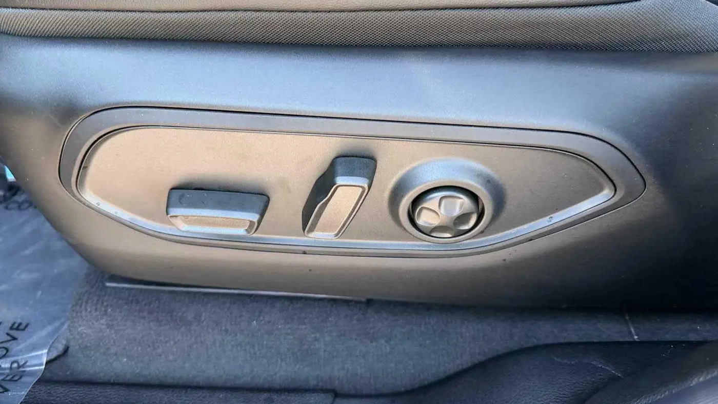 2026 Jeep Grand Cherokee Altitude