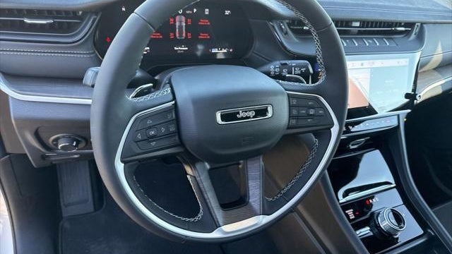 2026 Jeep Grand Cherokee Altitude