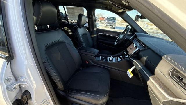 2026 Jeep Grand Cherokee Altitude