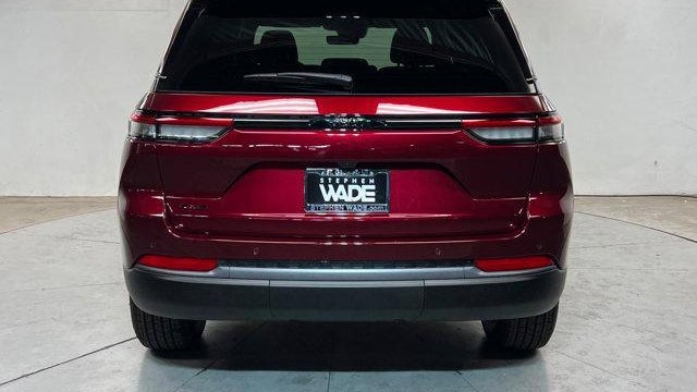 2026 Jeep Grand Cherokee Altitude