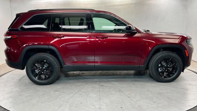 2026 Jeep Grand Cherokee Altitude