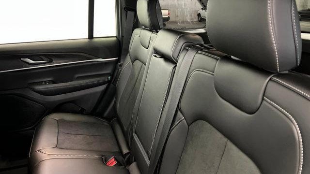 2026 Jeep Grand Cherokee Altitude