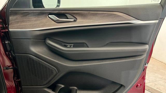 2026 Jeep Grand Cherokee Altitude