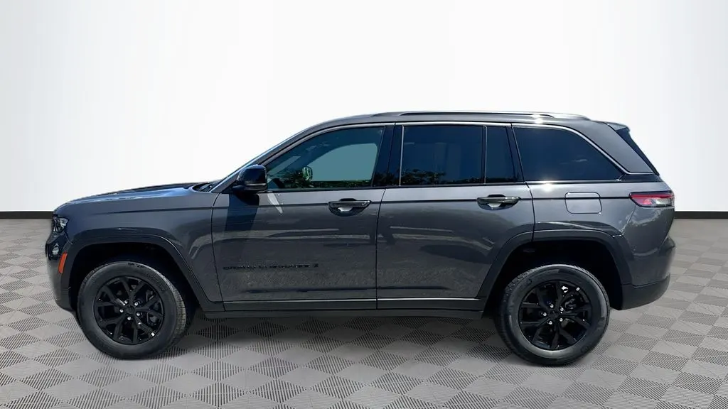 2026 Jeep Grand Cherokee Altitude