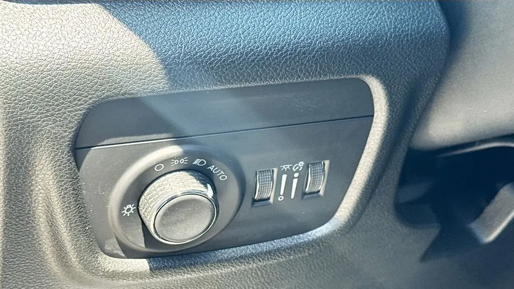 2026 Jeep Grand Cherokee Altitude