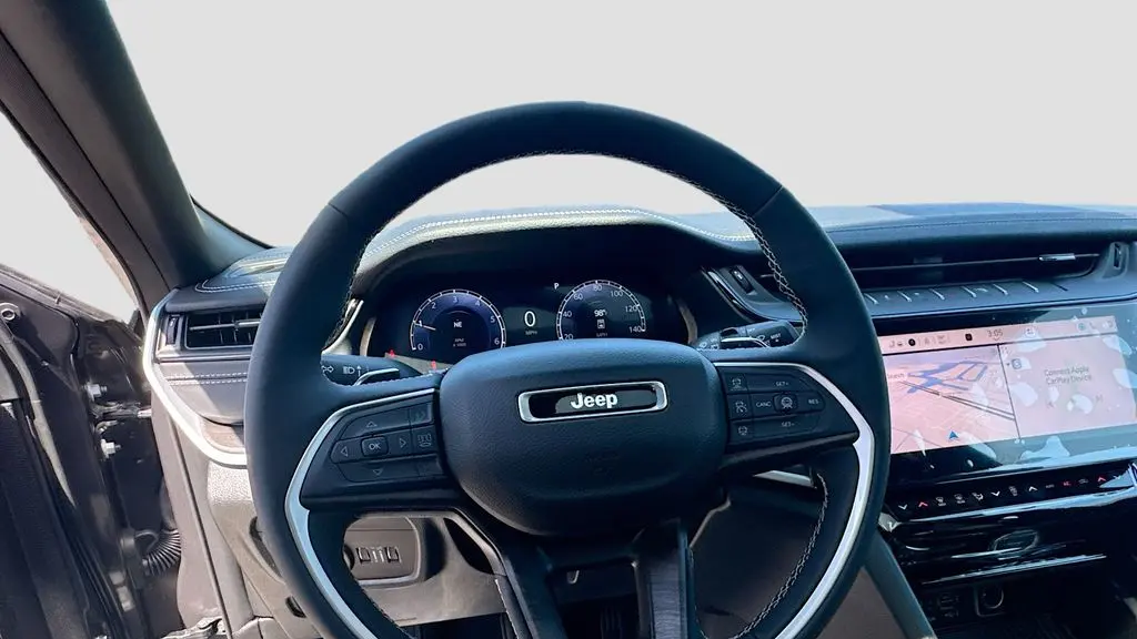 2026 Jeep Grand Cherokee Altitude