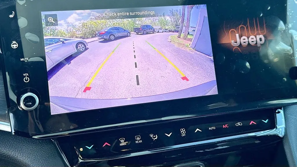 2026 Jeep Grand Cherokee Altitude