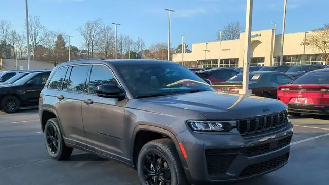 2026 Jeep Grand Cherokee Altitude