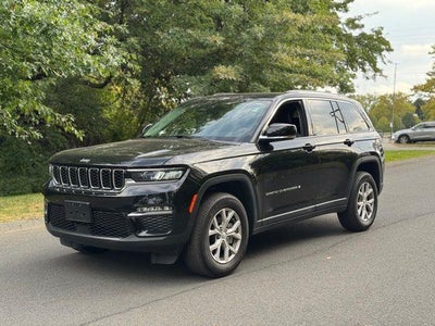 Photo of a 2022 Jeep Grand Cherokee 4X4 Limited 4DR SUV (midyear Release) for sale