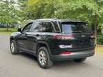 2022 Grand Cherokee Thumbnail 3