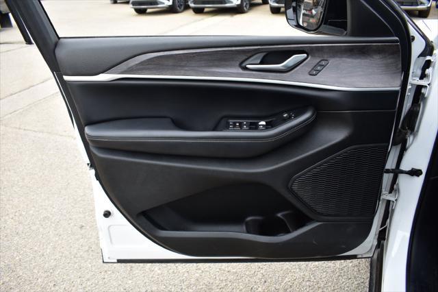 2023 Jeep Cherokee - $28,182