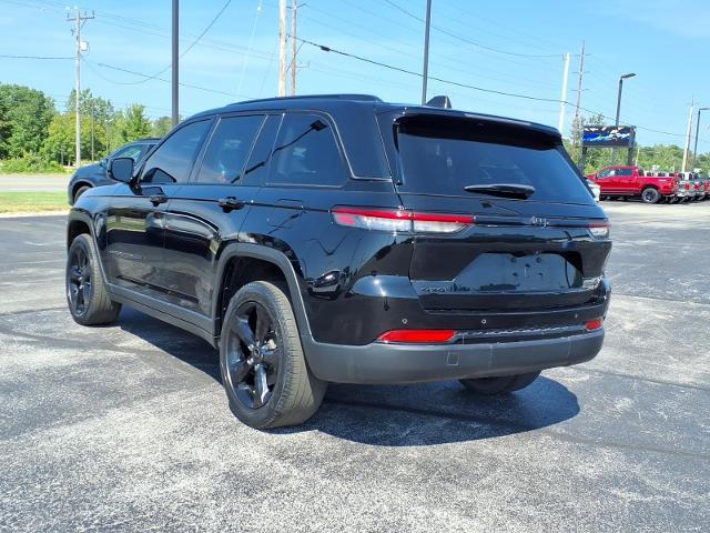 2023 Jeep Grand Cherokee Limited — photo 1 of 12