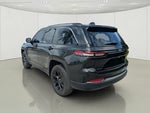 2023 Grand Cherokee Thumbnail 7