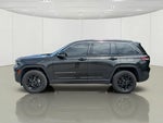 2023 Grand Cherokee Thumbnail 8