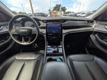 2023 Grand Cherokee Thumbnail 17