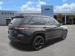 2024 Grand Cherokee Thumbnail 4
