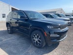 2024 Grand Cherokee Thumbnail 4