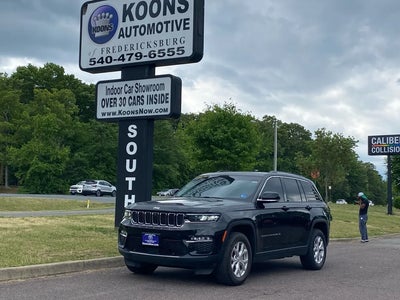 Photo of a 2024 Jeep Grand Cherokee 4X4 Limited 4DR SUV for sale