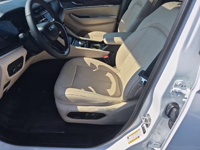 2025 Jeep Cherokee - $39,998