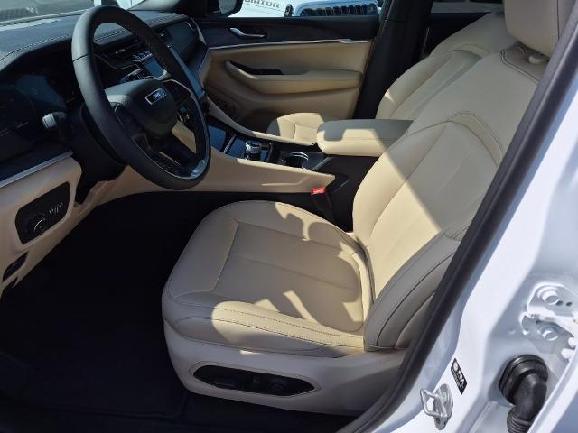 2025 Jeep Cherokee - $35,900