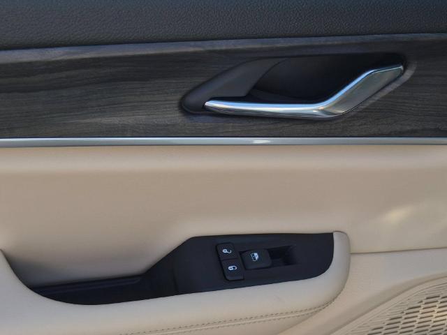 2025 Jeep Cherokee - $35,900