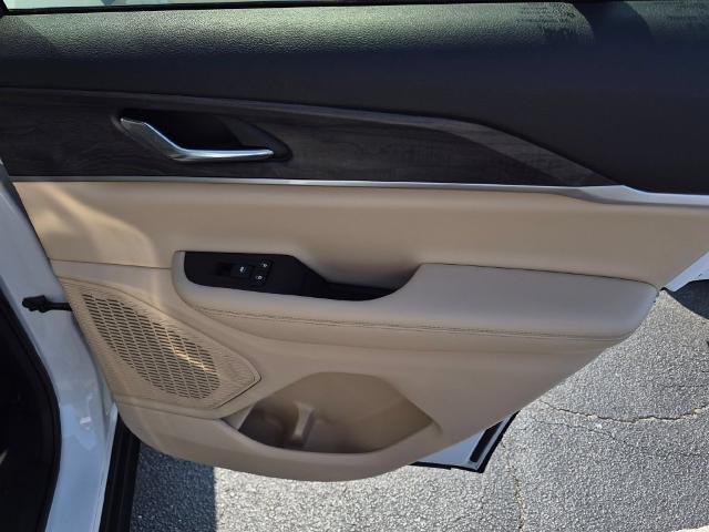 2025 Jeep Cherokee - $35,900