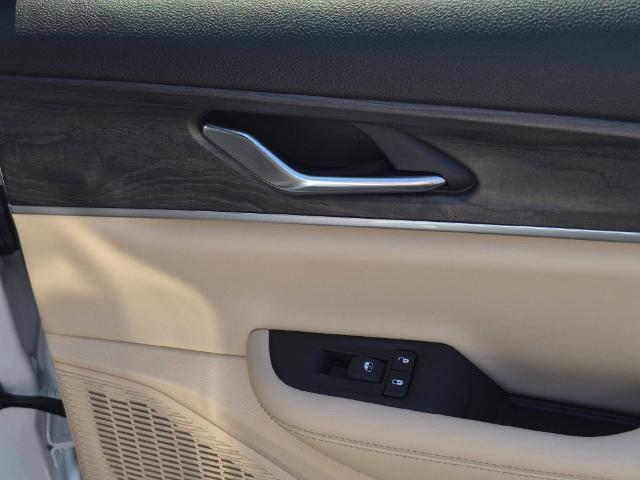 2025 Jeep Cherokee - $35,900