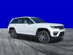 2025 Grand Cherokee Thumbnail 2